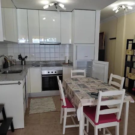 1 Bedroom In The Center Of Apartment *