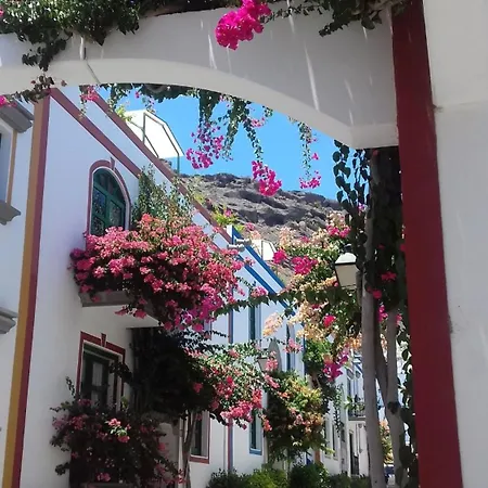 1 Bedroom In The Center Of Apartment *